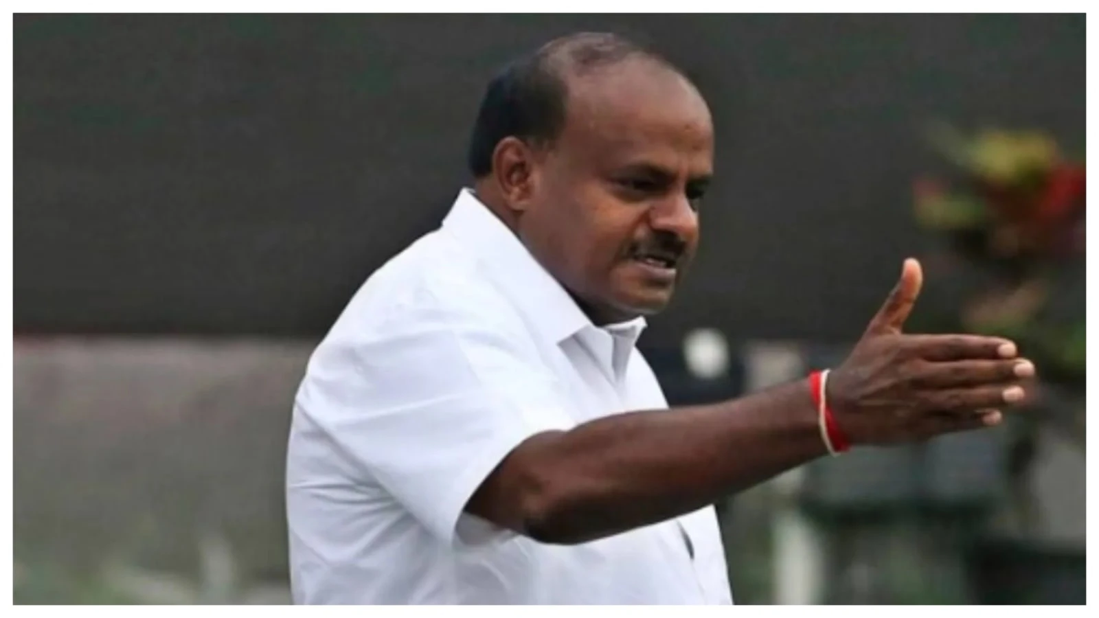 ಸರ್ಚ್ ನೆಪದಲ್ಲಿ ದೌರ್ಜನ್ಯ ಎಸಗುವ ಪೊಲೀಸ್ ಅಧಿಕಾರಿಗಳ ಹೆಸರುಗಳನ್ನು ಬರೆದಿಟ್ಟುಕೊಳ್ಳಿ ಜೆಡಿಎಸ್ ಕಾರ್ಯಕರ್ತರಿಗೆ ಕೇಂದ್ರ ಸಚಿವ ಹೆಚ್.ಡಿ.ಕುಮಾರಸ್ವಾಮಿ ಸಂದೇಶ